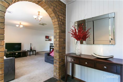 Property photo of 24 Horseshoe Drive Aberfoyle Park SA 5159