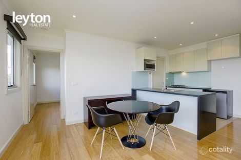 Property photo of 10/8 St James Avenue Springvale VIC 3171