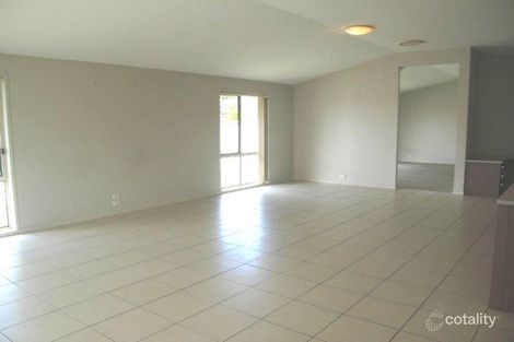 Property photo of 22 Viewridge Way Molendinar QLD 4214