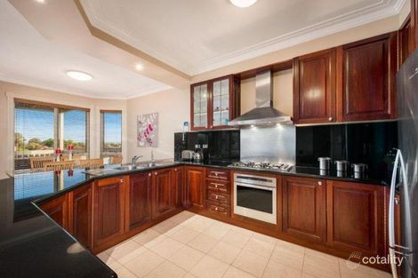 Property photo of 10 Kitchener Grove Preston VIC 3072