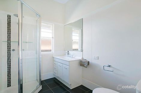 8 Cay St, Newtown, QLD 4350
