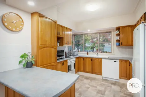 Property photo of 15 Bowyer Place Glenroy NSW 2640