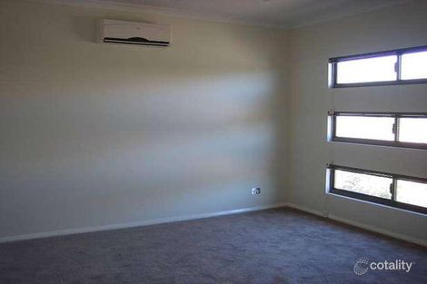 Property photo of 15 Honeyeater Corner Nickol WA 6714