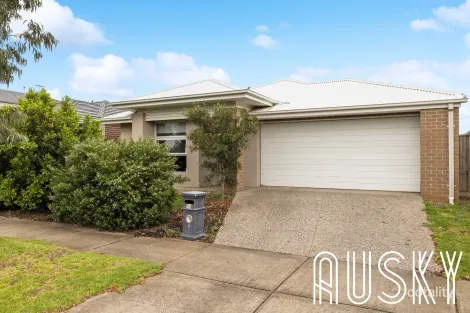 Property photo of 16 Chancery Road Werribee VIC 3030