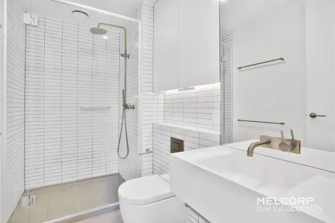 Property photo of 1804/151 Berkeley Street Melbourne VIC 3000