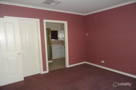 Property photo of 3 Forest Heights Drive Kangaroo Flat VIC 3555