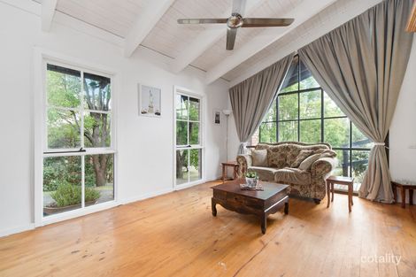 Property photo of 2 Cedar Court Gisborne VIC 3437