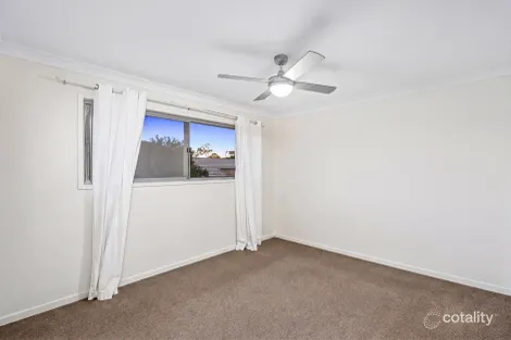 Property photo of 6 Codrington Circuit Pacific Pines QLD 4211