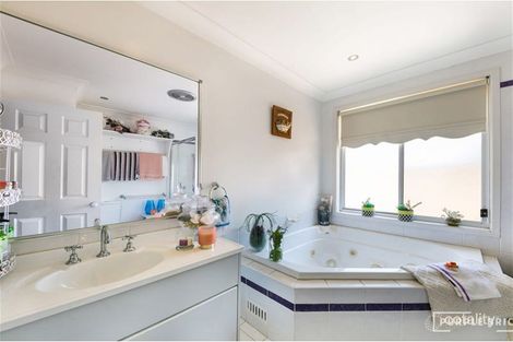 Property photo of 7 Appleby Place Plumpton NSW 2761