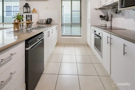 Property photo of 32 Katey Crescent Mirani QLD 4754