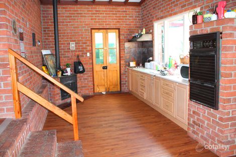 Property photo of 9 Mansfield Street York WA 6302