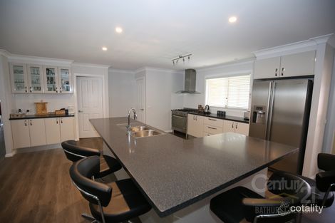 Property photo of 27 Mendel Drive Kelso NSW 2795