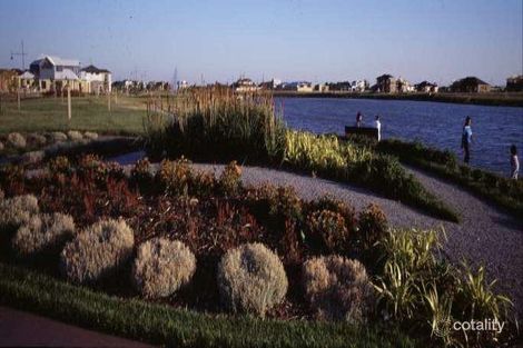Property photo of 21 The Waterways Boulevard Waterways VIC 3195