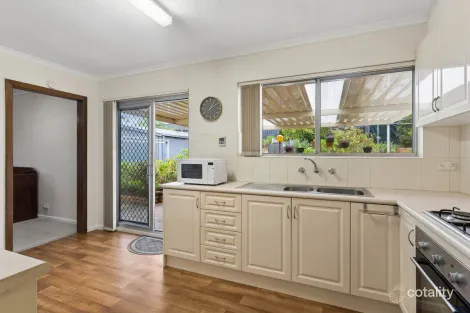 Property photo of 3 Anona Way Fairview Park SA 5126