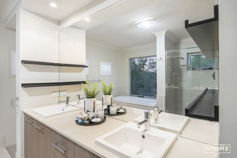 Property photo of 16 Lyell Crescent McDowall QLD 4053