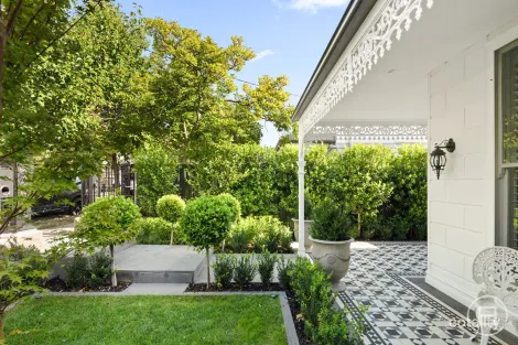 Property photo of 8 Clarinda Road Essendon VIC 3040