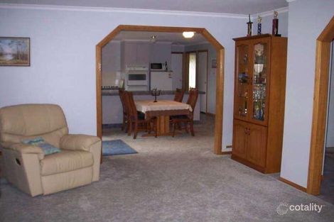 Property photo of 8 Adam Court Drouin VIC 3818