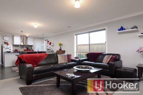 Property photo of 5 Rimple Way Beaconsfield VIC 3807