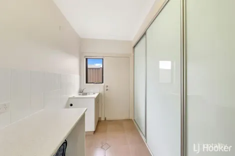 Property photo of 45 Jeanne Young Circuit McKellar ACT 2617