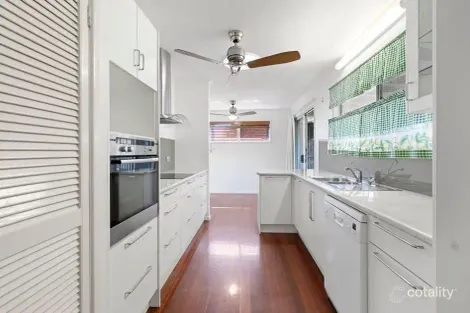 Property photo of 16 Barbara Street Manly West QLD 4179