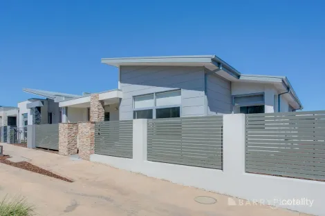 61 Spinnaker Tce, Safety Beach, VIC 3936