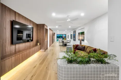 Property photo of 20 Allspice Drive Ashmore QLD 4214