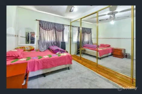 Property photo of 18 Pritchard Road Macquarie Fields NSW 2564