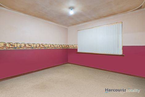 Property photo of 63 Amanda Drive Camillo WA 6111