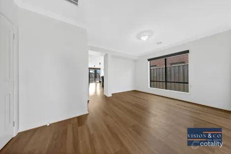 Property photo of 75 Ellscott Boulevard Mickleham VIC 3064