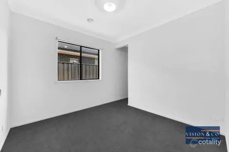 Property photo of 75 Ellscott Boulevard Mickleham VIC 3064