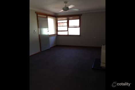 Property photo of 5 Immarna Place Kooringal NSW 2650