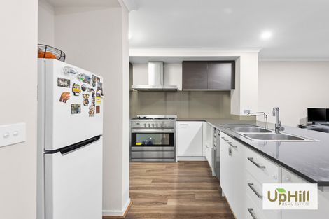 Property photo of 3 Birchmore Place Clyde North VIC 3978