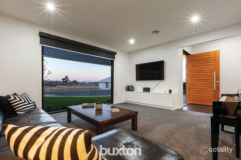 Property photo of 6 Slocombe Grove Lucas VIC 3350