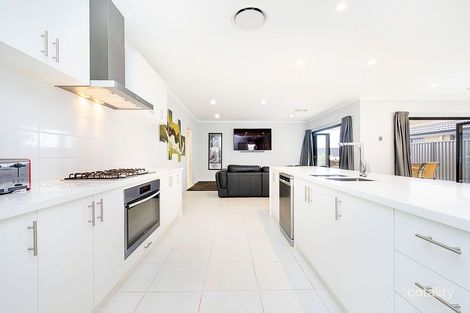 Property photo of 7 Melanzana Chase Landsdale WA 6065