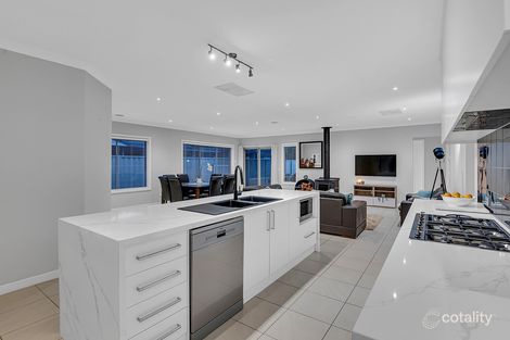 Property photo of 15 Golf View Drive Craigieburn VIC 3064