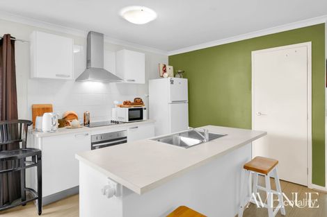 27 FOLLETT ST, YARRABILBA, QLD 4207