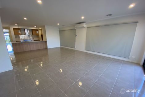 Property photo of 39 Rosette Crescent Rockbank VIC 3335