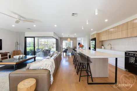 6 Heales Pl, Curtin, ACT 2605