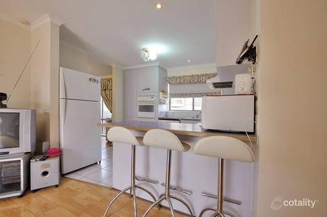 Property photo of 7 Cottswold Avenue Narre Warren VIC 3805