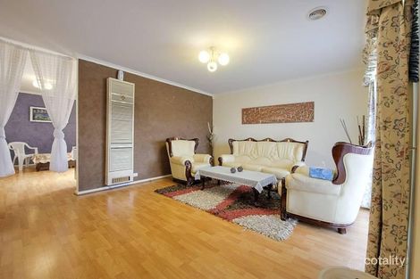 Property photo of 7 Cottswold Avenue Narre Warren VIC 3805