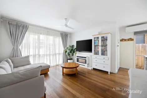 Property photo of 19 The Circle Altona North VIC 3025