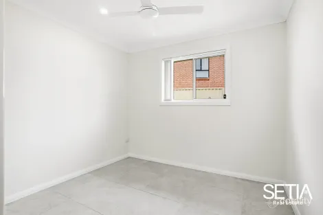 Property photo of 22 Glenview Grove Glendenning NSW 2761