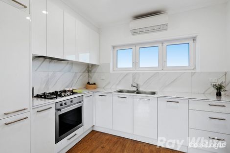 Property photo of 8/13 Beach Avenue Elwood VIC 3184