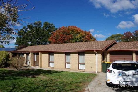 Property photo of 11 Fisken Crescent Kambah ACT 2902