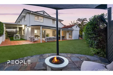 Property photo of 39 Windsor Place Carindale QLD 4152
