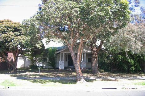 Property photo of 24 Wallace Crescent Strathmore VIC 3041