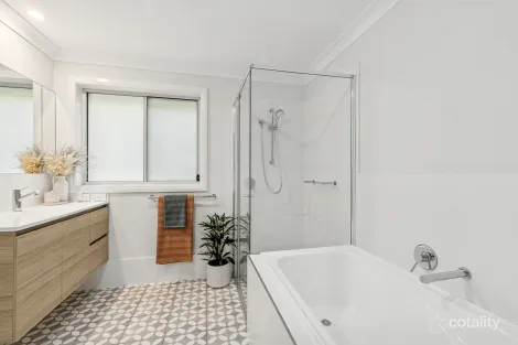 Property photo of 104 Cape Three Points Road Avoca Beach NSW 2251