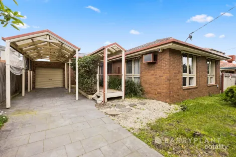 18 Ainslie Dr, Wheelers Hill, VIC 3150