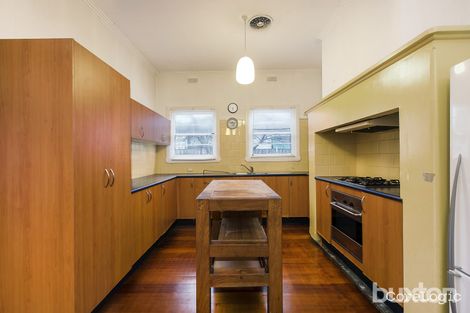 Property photo of 1064 North Road Bentleigh East VIC 3165