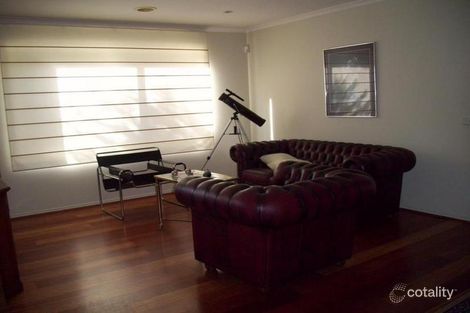Property photo of 9 Waterside Drive Cranbourne East VIC 3977